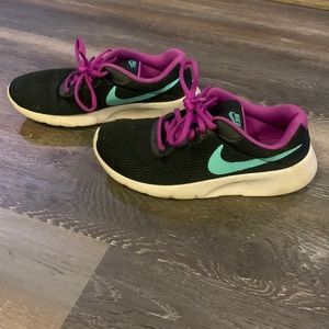 Girls Nike Sneakers